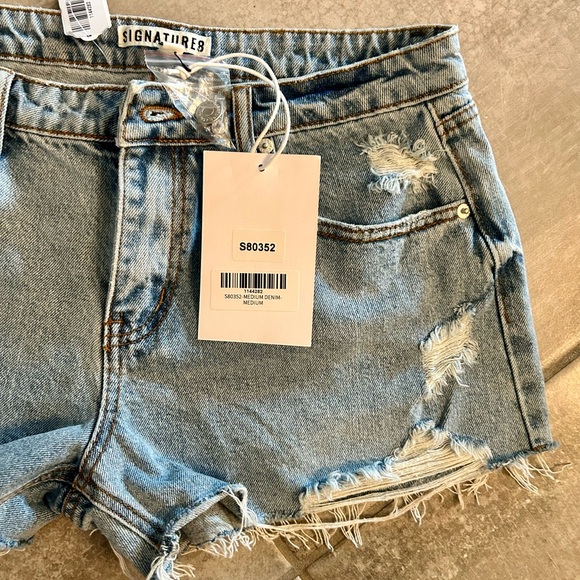 Nanamacs distressed Jean shorts - Picture 4 of 6
